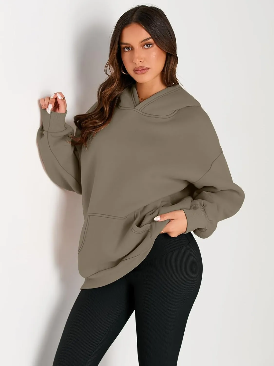 Women’s Oversized Fleece Hoodie – Cozy Pullover Sweatshirt with Pocket for Fall & Winter