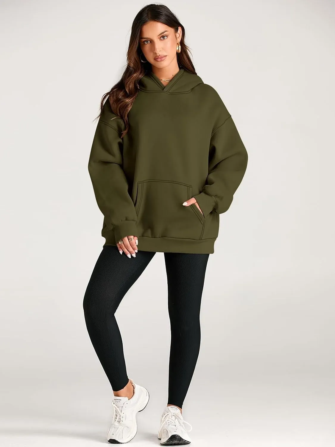 Women’s Oversized Fleece Hoodie – Cozy Pullover Sweatshirt with Pocket for Fall & Winter