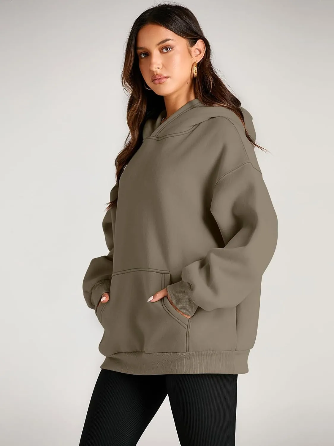 Women’s Oversized Fleece Hoodie – Cozy Pullover Sweatshirt with Pocket for Fall & Winter